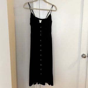 LIKE NEW black, mid-length sundress from H&M. Perfect for summer!
